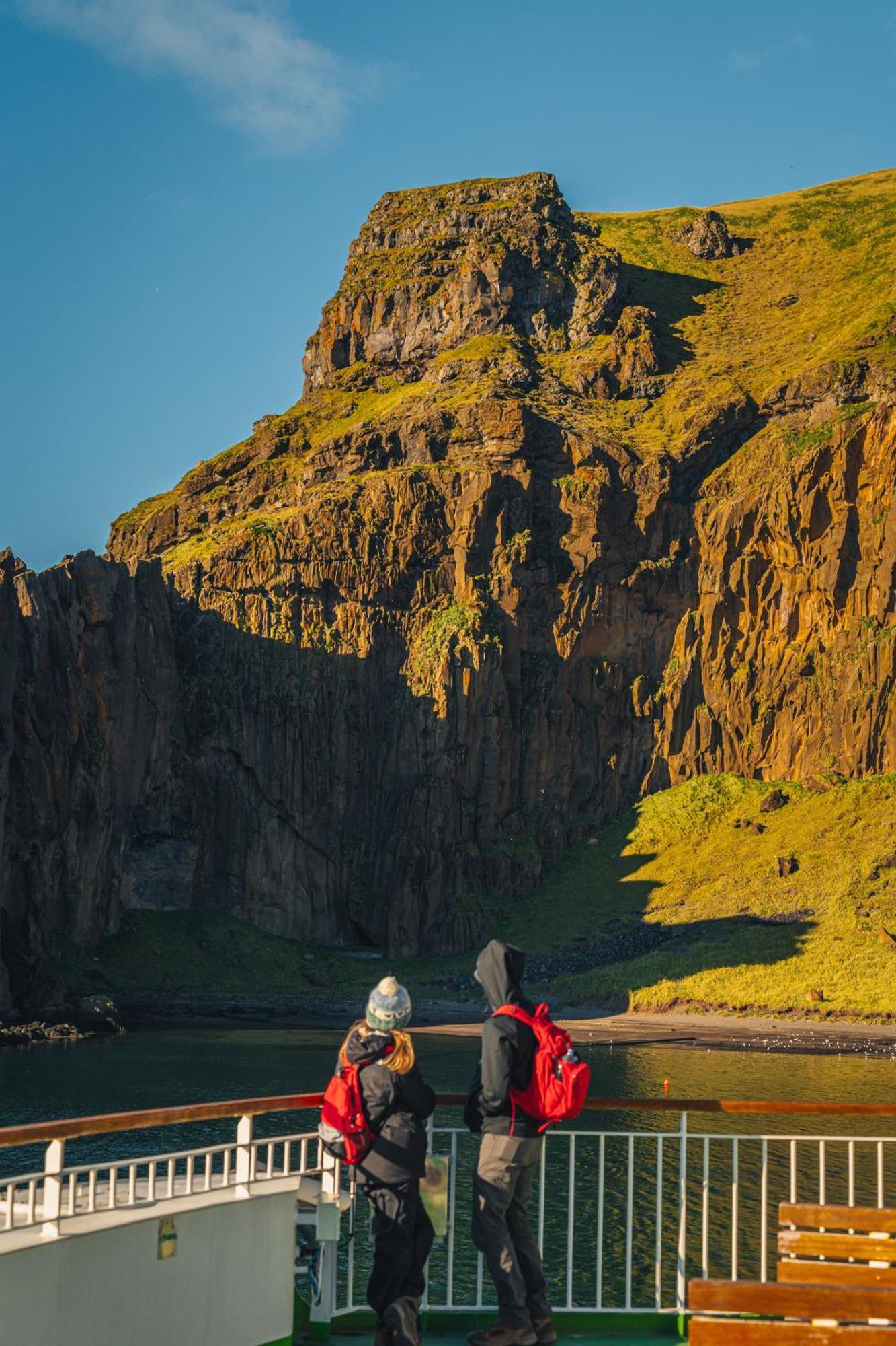 Westman Islands Inn เวสมาร์นายาร์ ภายนอก รูปภาพ